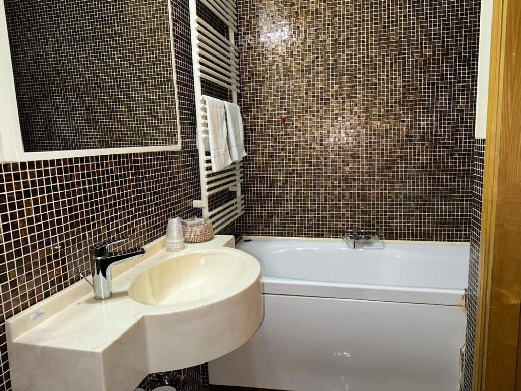 Hotel Le Calandre Rubano Esterno foto