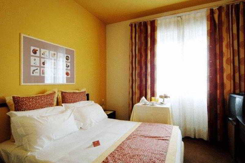 Hotel Le Calandre Rubano Esterno foto